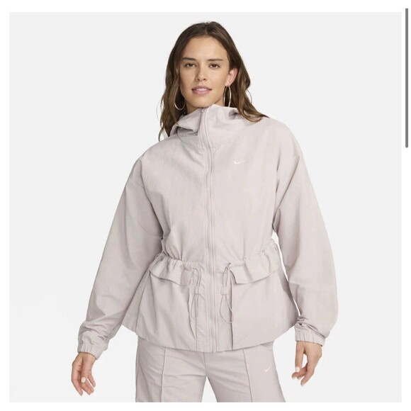 Nike Sportswear Everything Wovens Women's Oversized Hooded Jacket Windbreaker - Picture 1 of 7